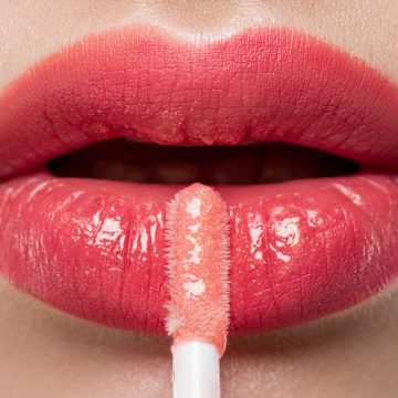 Why You Should Avoid Lip Gloss After Dermal Lip Fillers?